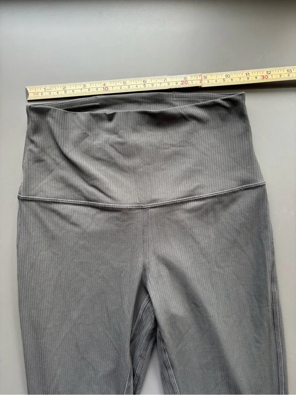 Lululemon Ribbed Flared Leggings- 4 - Picture 7 of 9